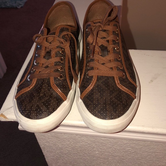 MK shoes - Picture 2 of 6